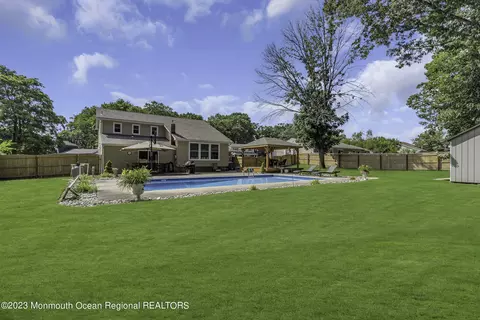 18 Old Bridge Dr, Howell, NJ 07731 photo 49
