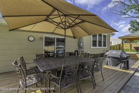 18 Old Bridge Dr, Howell, NJ 07731 photo 43