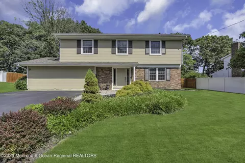 18 Old Bridge Dr, Howell, NJ 07731 photo 3