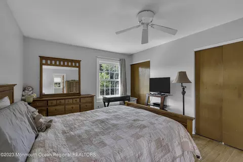 18 Old Bridge Dr, Howell, NJ 07731 photo 32