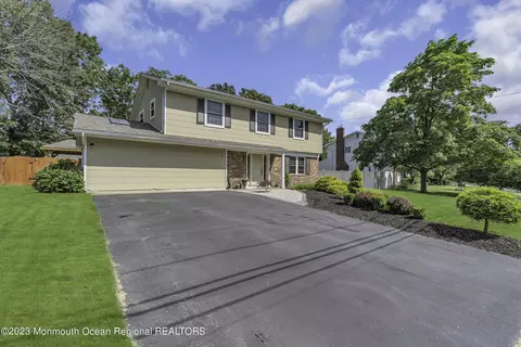 18 Old Bridge Dr, Howell, NJ 07731 photo 52