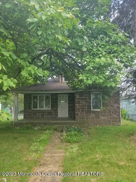 166 Tinton Ext Ave, Eatontown, NJ 07724