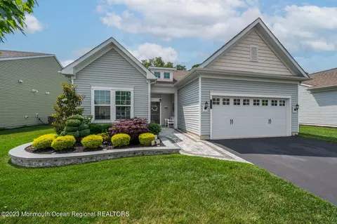 34 Aylesford Ln, Manchester, NJ 08759