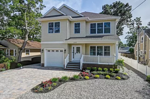 2504 Herbertsville Rd, Point Pleasant, NJ 08742