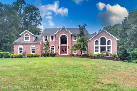 40 Manor Rd, Colts Neck, NJ 07722
