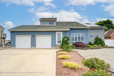 1005 Montauk Dr, Forked River, NJ 08731