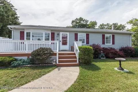 801 Cumberland Blvd, Toms River, NJ 08757