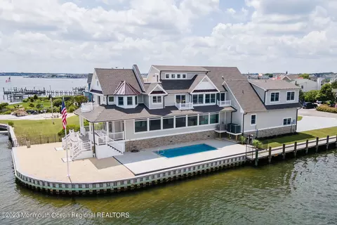1700 Bay Isle Dr, Point Pleasant, NJ 08742