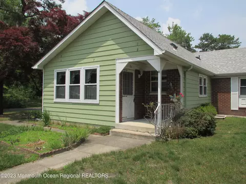 7 Lexington Dr # A, Whiting, NJ 08759