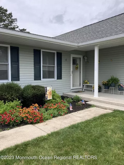 4 Amherst Rd #64, Whiting, NJ 08759