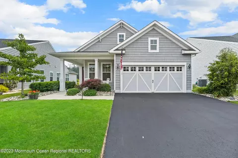 50 Mallard Ct, Howell, NJ 07728