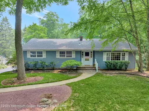 5 Union Ave, Morganville, NJ 07751