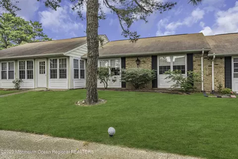 124 Buckingham Dr # b, Manchester, NJ 08759