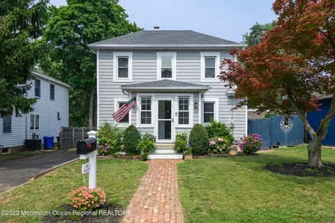 15 Coleman Pl, Red Bank, NJ 07701