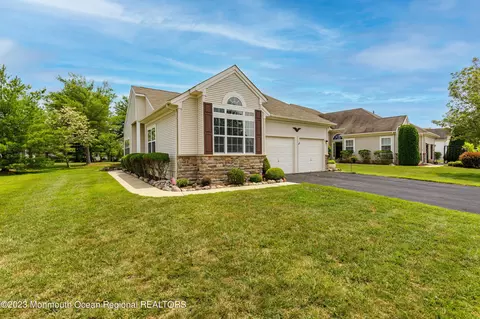 97 Halsted Dr, Manchester, NJ 08759