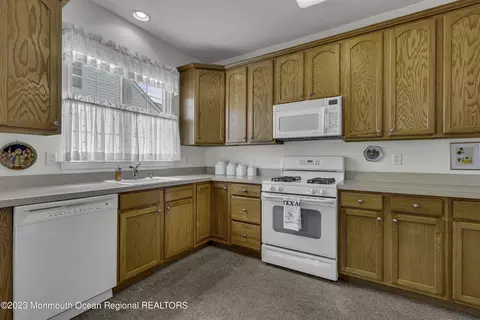12 Lavallette Ln, Waretown, NJ 08758 photo 15