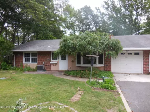 625 Huntington Dr # b, Lakewood, NJ 08701