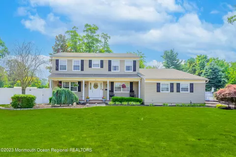 11 Murphy Rd, Port Monmouth, NJ 07758