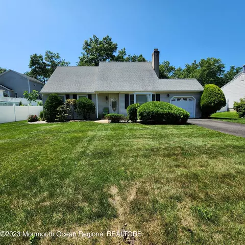 1009 Mulberry Pl, Toms River, NJ 08753