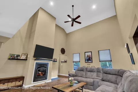 554 Whitecomb Ave, Jackson, NJ 08527 photo 9