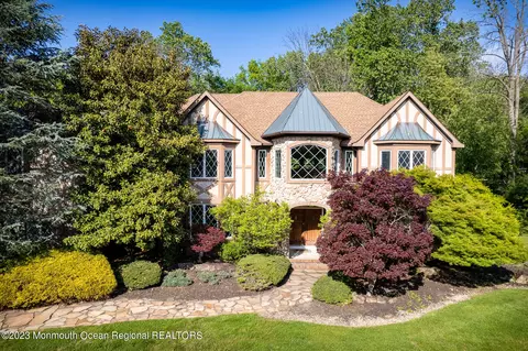 712 Montana Dr, Morganville, NJ 07751