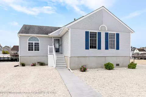 108 Alan Dr, Manahawkin, NJ 08050