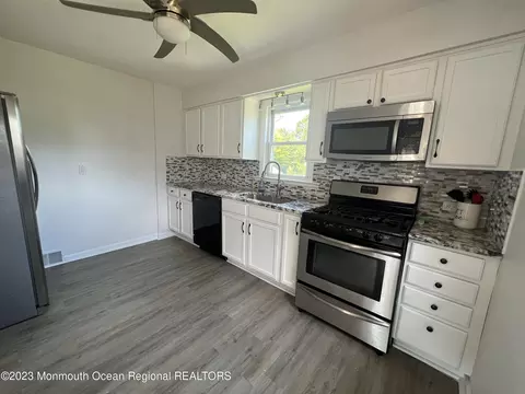 13 Stiles Ave, Maple Shade, NJ 08052 photo 3