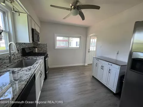 13 Stiles Ave, Maple Shade, NJ 08052 photo 4