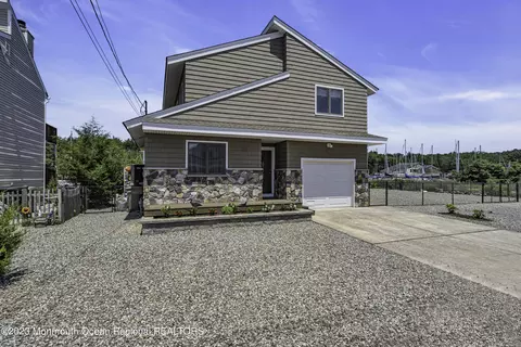 87 Cedar Run Rd, Bayville, NJ 08721
