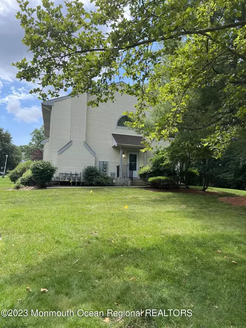 708 Santa Anita Ln, Toms River, NJ 08755