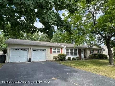 818 Warwick Rd, Brick, NJ 08724 photo 3