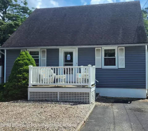 293 Morrell Dr, Toms River, NJ 08753
