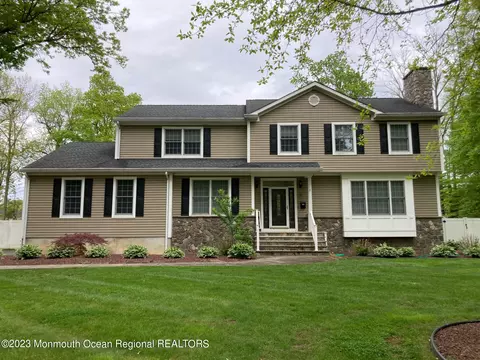10 Avon Dr, Freehold, NJ 07728