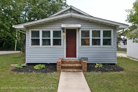 80 Bryant Rd, Waretown, NJ 08758