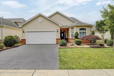 36 Merlot Ct, Monroe, NJ 08831