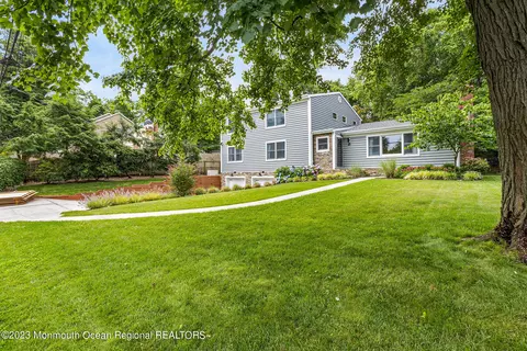 41 Powell Ave, Atlantic Highlands, NJ 07716
