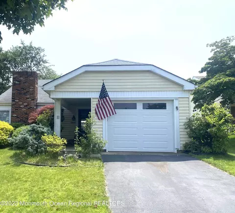 11 Elmswell Ave, Manchester, NJ 08759