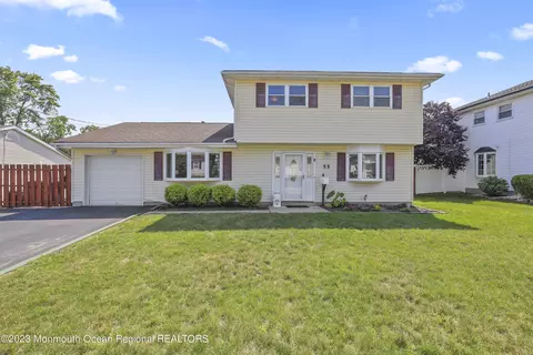 55 Cresci Blvd, Hazlet, NJ 07730