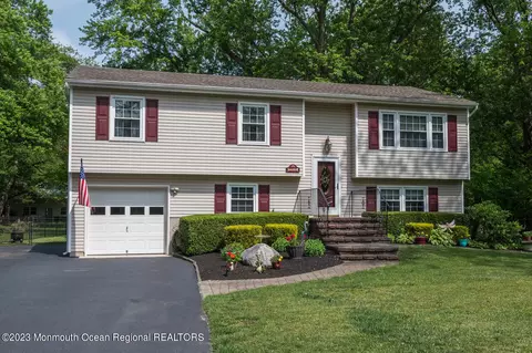 395 Cook Rd, Jackson, NJ 08527