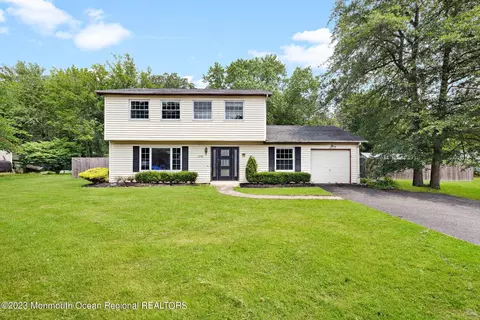 1250 Del Mar Rd, Lakewood, NJ 08701