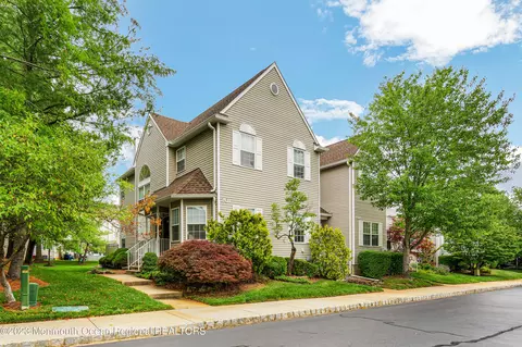 201 Barnstable Ct, Freehold, NJ 07728