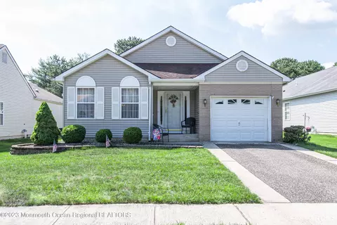 278 Jamaica Blvd, Toms River, NJ 08757