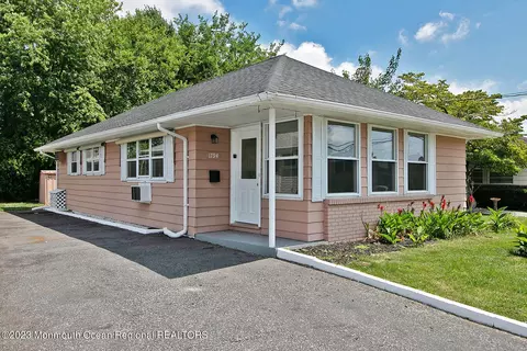 1794 Yorktowne Blvd, Toms River, NJ 08753