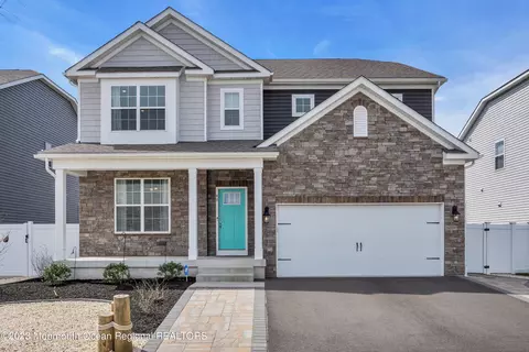 99 Bradshaw Dr, Manahawkin, NJ 08050