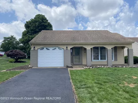 38 Marlow Ave, Manchester, NJ 08759