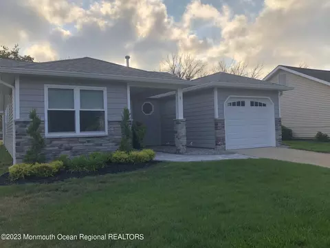 9 Matterhorn Way, Brick, NJ 08724
