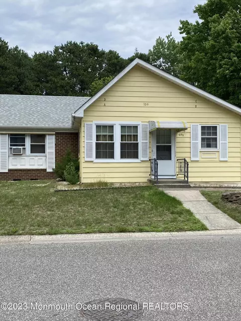 109 Hudson Pkwy #B, Manchester, NJ 08759