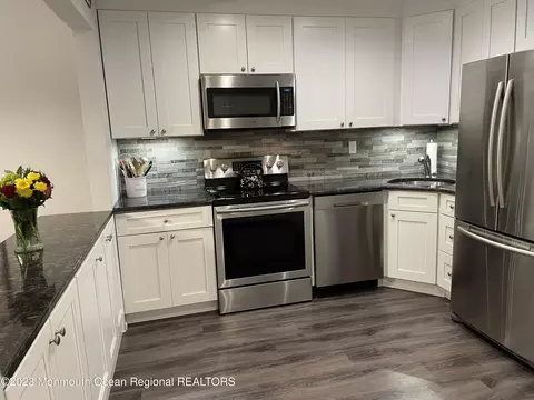 26 Lexington Ct, Red Bank, NJ 07701