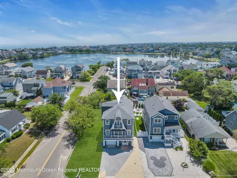 300 Philadelphia Ave, Point Pleasant Beach, NJ 08742