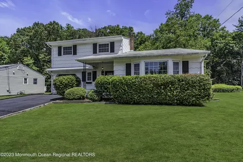 44 Danemar Dr, Matawan, NJ 07747